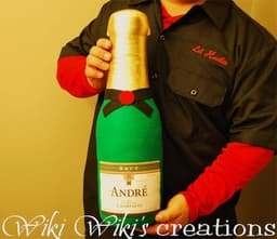 Unique Party Champagne Btl Plush Bln Wght 1