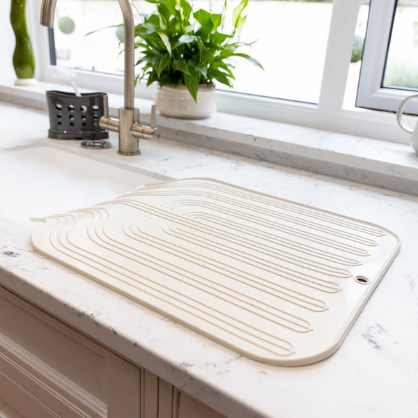 Rubber Draining Board Mat - 35cm x 40cm image