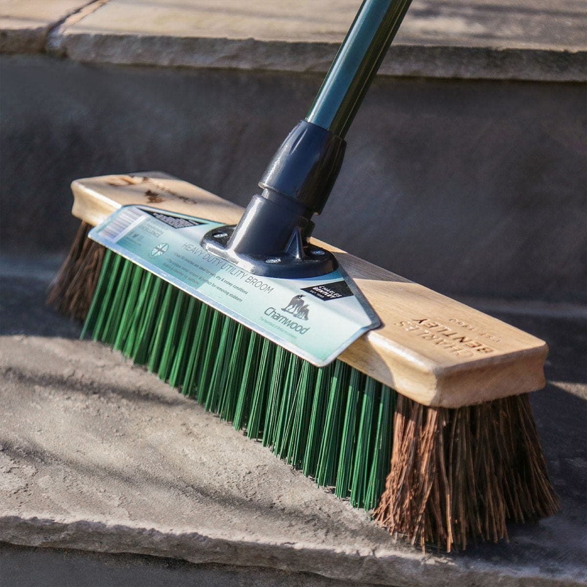 Charles Bentley 9" Castle Staggered Stiff Green Pvc Fill Broom Complete With Wooden Handle