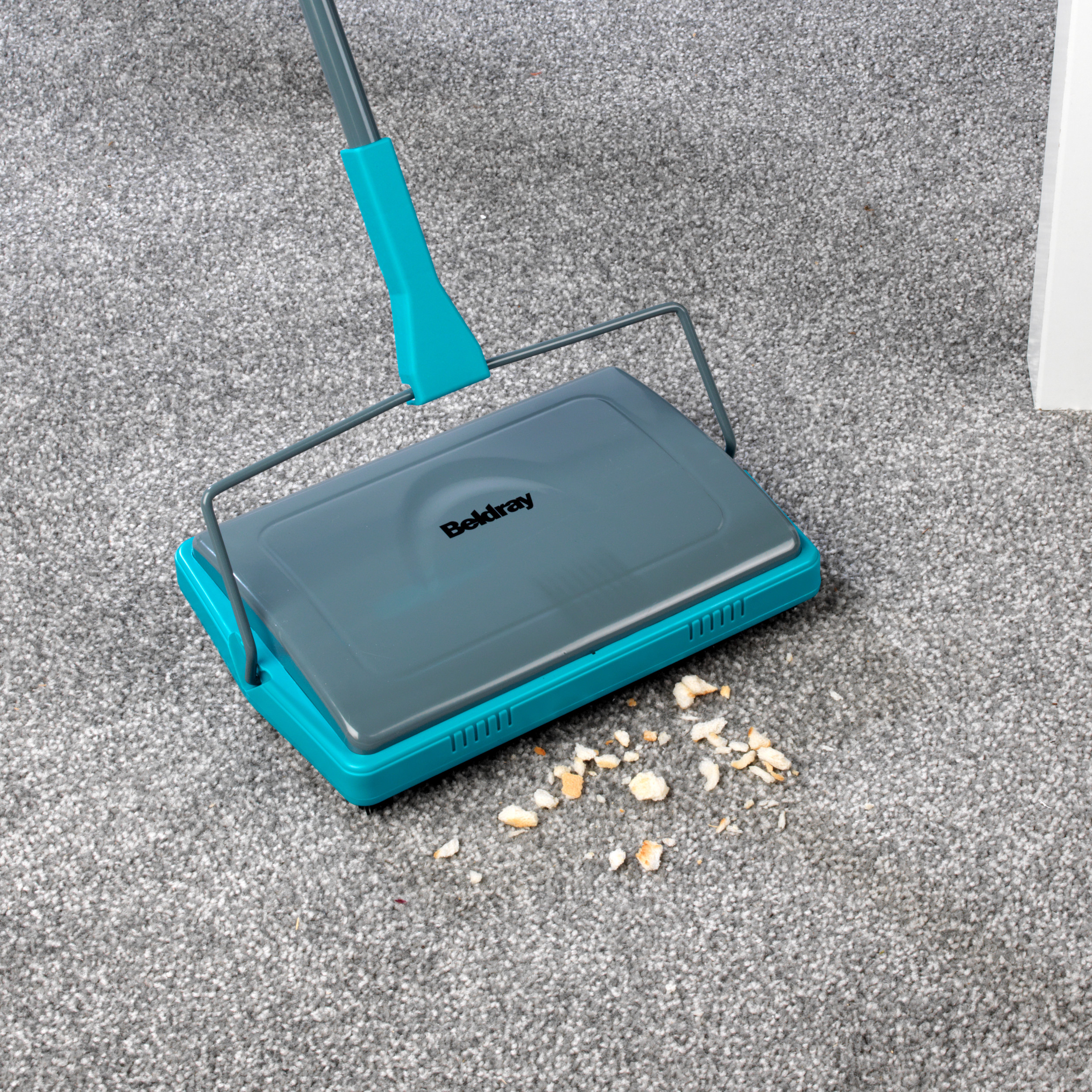 BELDRAY CARPET SWEEPER image
