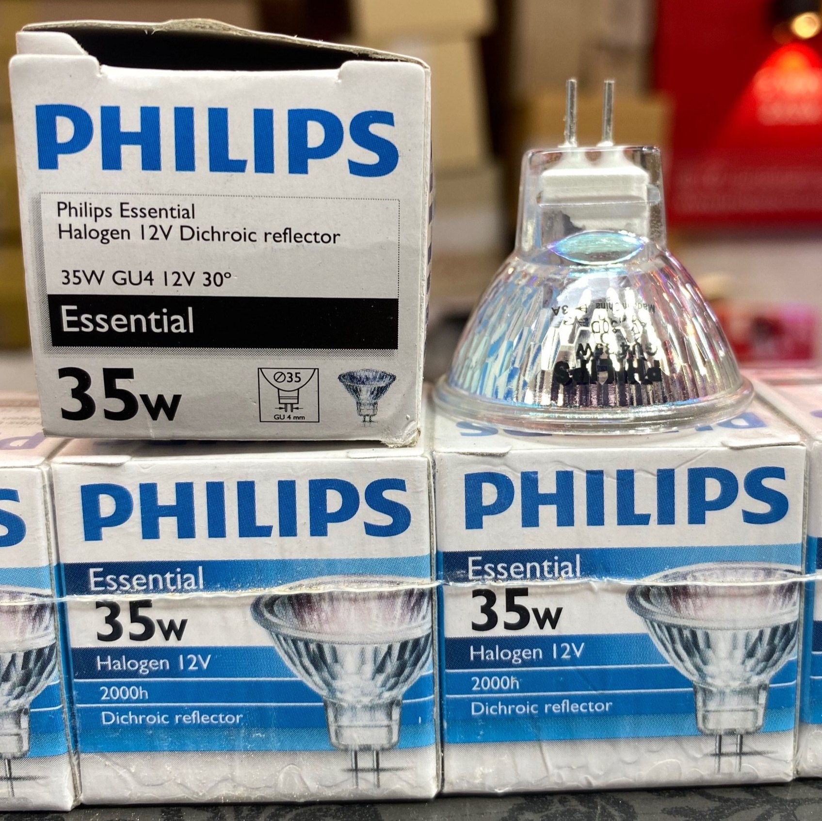 philips essential halogen MR11 12V 35W GU4 dichroic reflector pack 5 (PHILIPSMR1135W) image