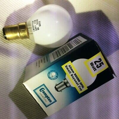 CROMPTON PROFESSIONAL ROUND 25W SBC-B15D OPAL 240V