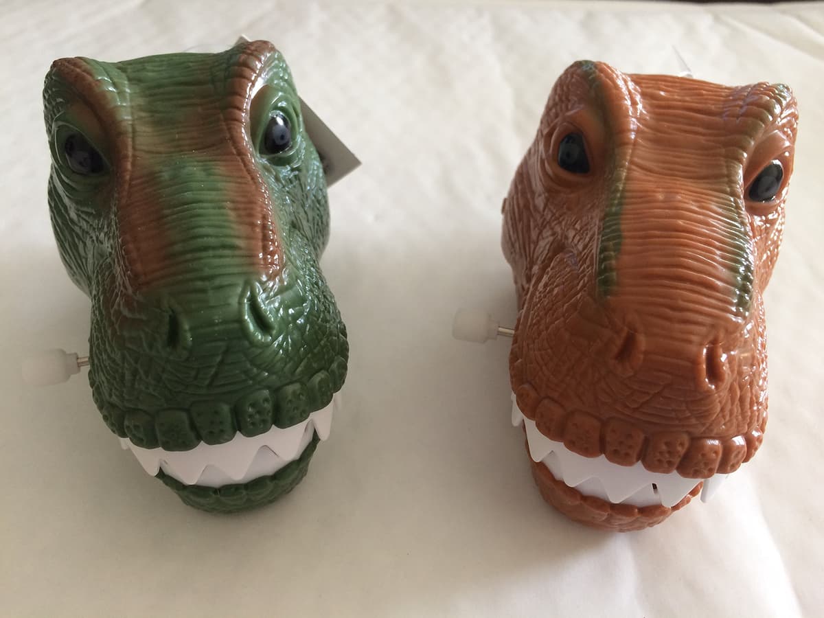 HGL Clockwork Chattering Dinosaur Teeth