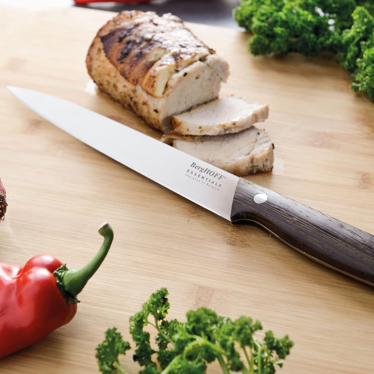 ESSENTIAL CARVING KNIFE