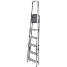 WERNER 6 Tread Step Ladder (35631218)